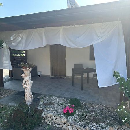 B&B Angolo Magico Parabita Exteriör bild