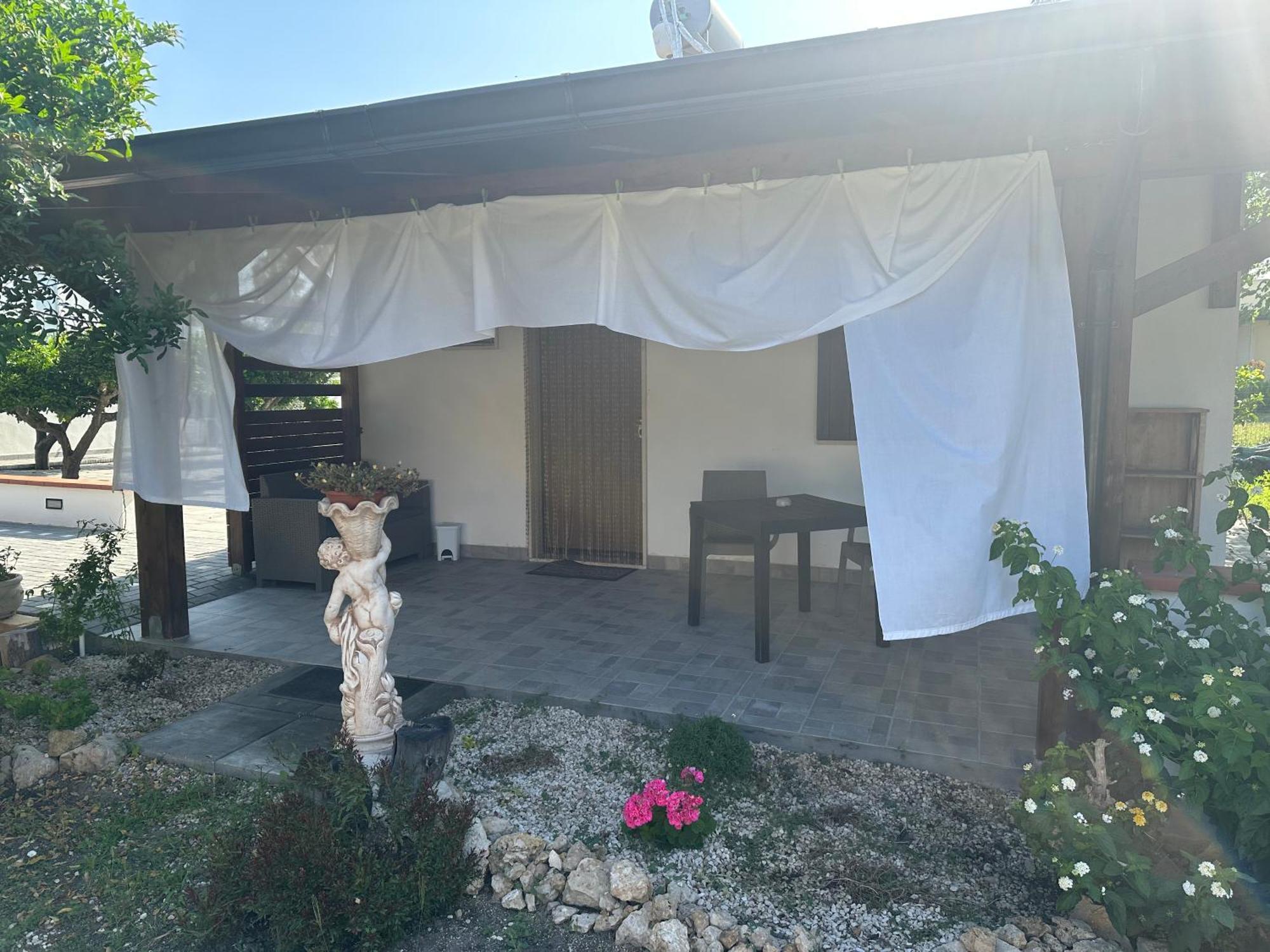 B&B Angolo Magico Parabita Exteriör bild