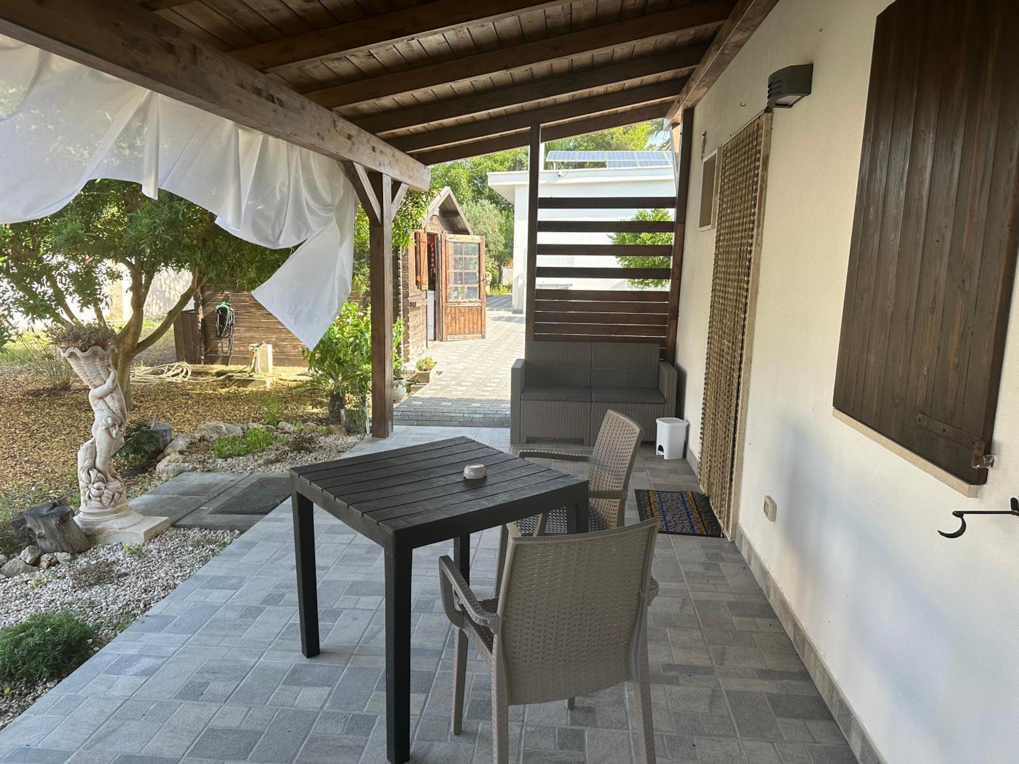 B&B Angolo Magico Parabita Exteriör bild